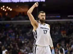 关于灰熊队球员安德森在比赛中频频破门的信息