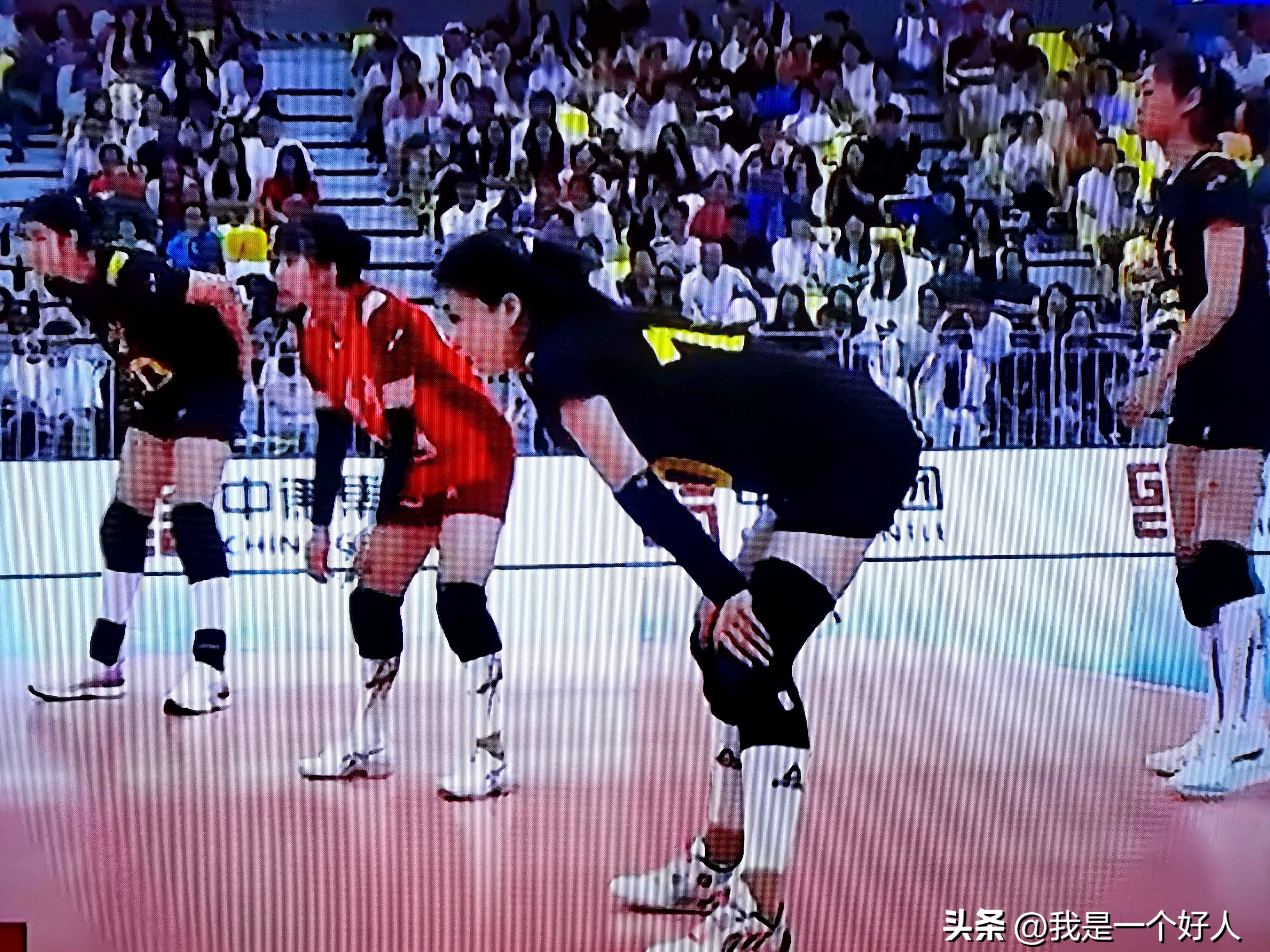 关于江苏男篮在比赛中取得胜利，赢下比赛胜利的信息