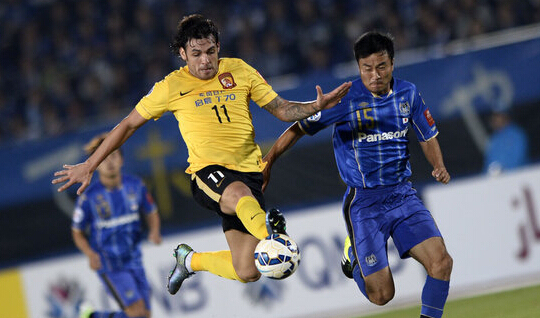 包含大阪球队力克对手晋级亚冠半决的词条