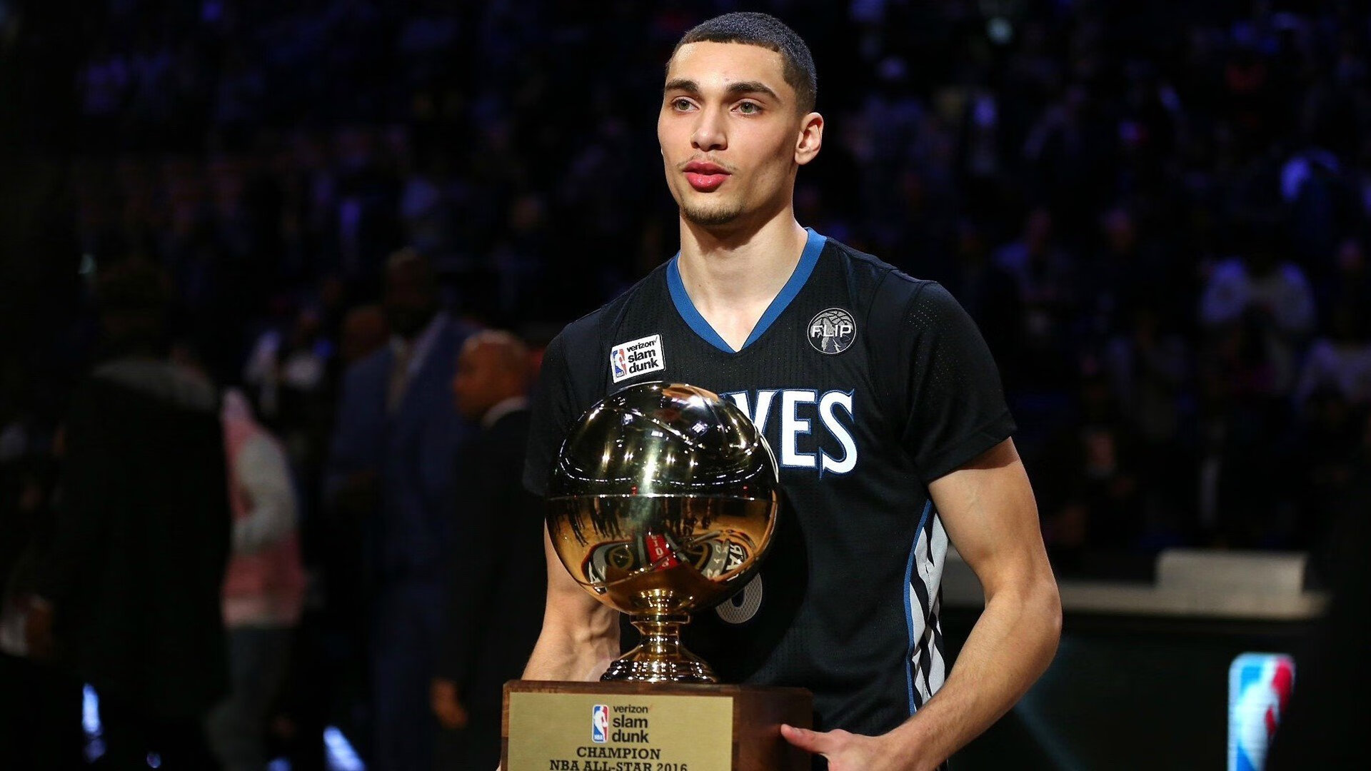 弗拉霍维奇之夜，当F1引擎的咆哮遇见街道赛的脉搏