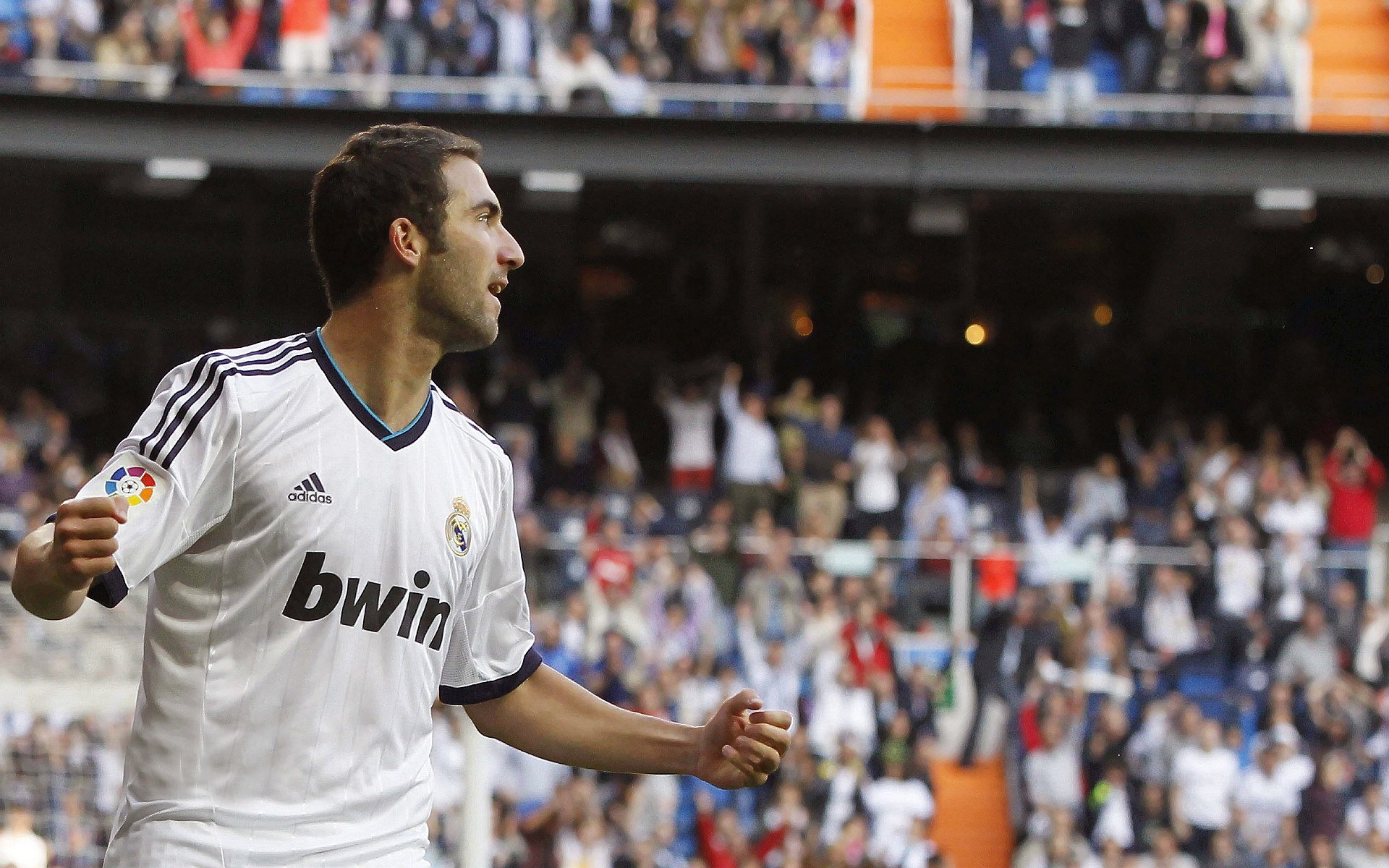 世界杯之夜，马克西的防守艺术如何锁死对手